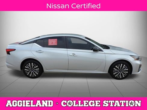Certified 2024 Nissan Altima 2.5 SV FWD image 2