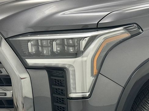 Used 2023 Toyota Tundra Platinum AWD/4WD image 21