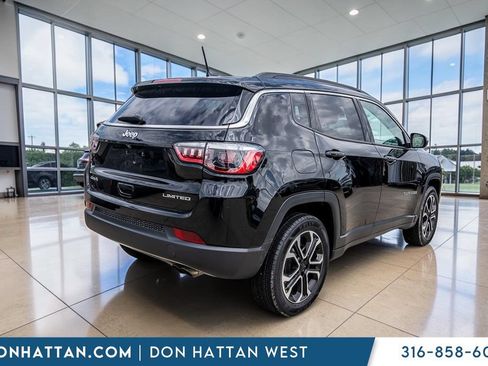 Used 2022 Jeep Compass Limited AWD/4WD image 30