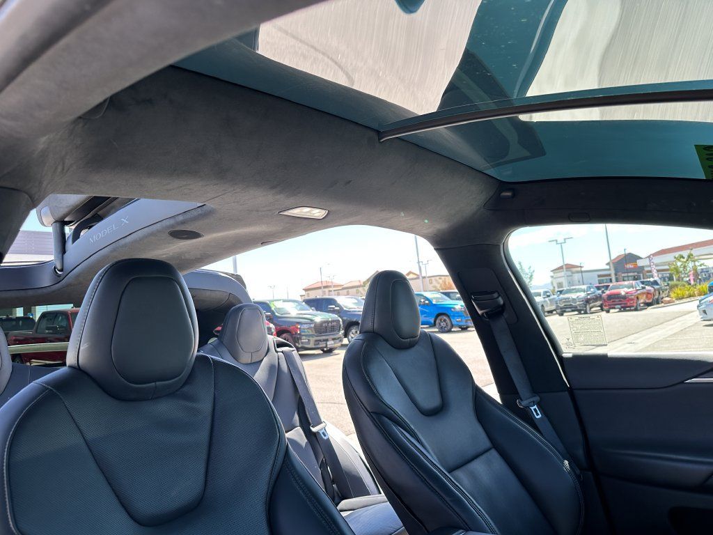 Used 2024 Tesla Model X AWD/4WD image 22