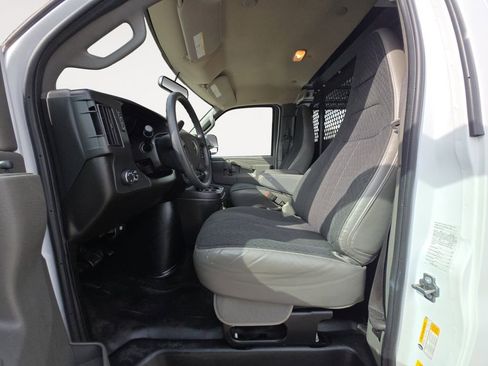 Used 2024 Chevrolet Express 2500 w/ Driver Convenience Package RWD image 9