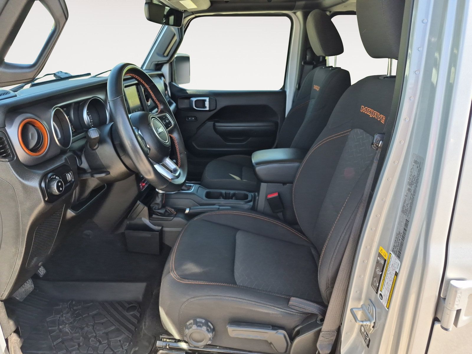 Used 2023 Jeep Gladiator Mojave AWD/4WD image 22