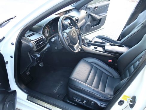 Used 2018 Lexus IS 300 F Sport RWD image 20
