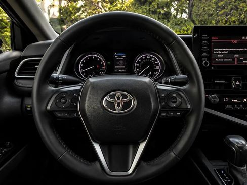 Used 2023 Toyota Camry SE w/ Convenience Package FWD image 24
