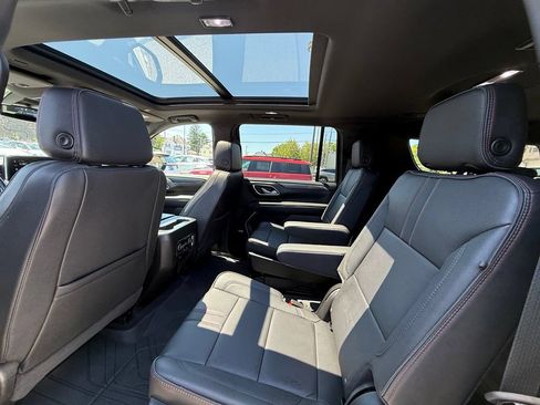Used 2024 Chevrolet Suburban RST w/ Luxury Package AWD/4WD image 15