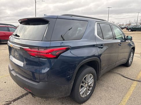 Certified 2022 Chevrolet Traverse LT image 2