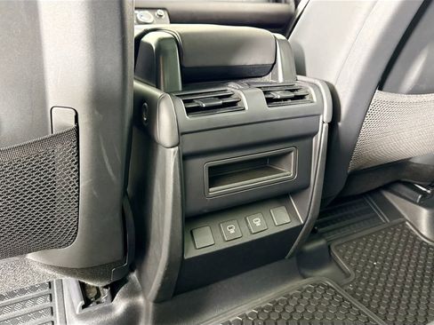 Used 2025 Land Rover Defender 110 S image 16