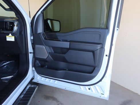 New 2025 Ford F150 Lariat w/ Equipment Group 502A High image 39