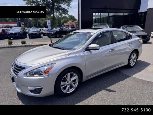 Used 2014 Nissan Altima 2.5 SL w/ Technology Package FWD image 1