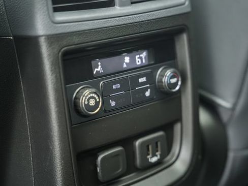 Used 2019 Buick Envision Premium AWD/4WD image 32
