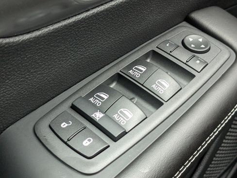 New 2026 Chrysler Pacifica Select FWD image 23