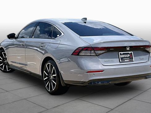 Used 2025 Honda Accord Touring image 12