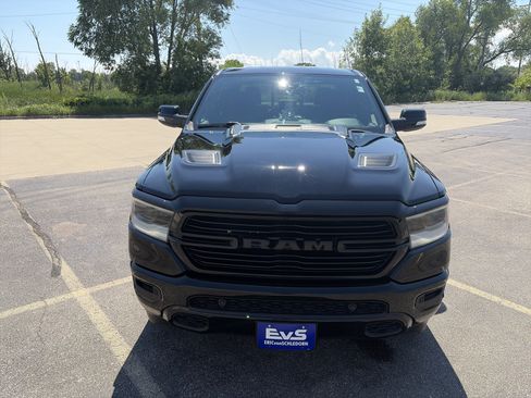 Used 2020 RAM 1500 Laramie AWD/4WD image 2