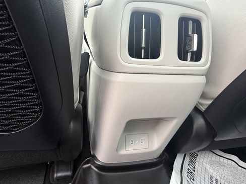 Used 2025 Hyundai Tucson Limited image 23