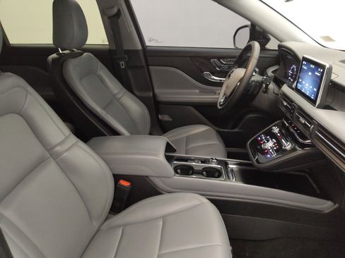 Used 2022 Lincoln Corsair FWD image 21