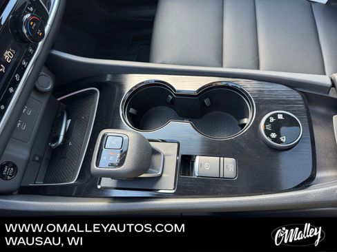 Used 2024 Nissan Rogue SL w/ SL Premium Package image 22