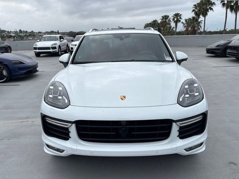 Used 2016 Porsche Cayenne GTS image 2