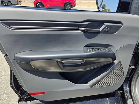 Used 2024 Kia EV9 Light Long Range RWD image 19