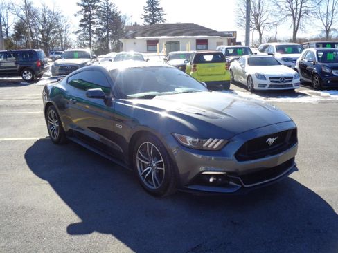 Used 2016 Ford Mustang GT image 3
