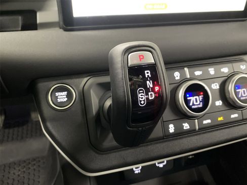 Used 2024 Land Rover Defender 110 X-Dynamic SE image 26