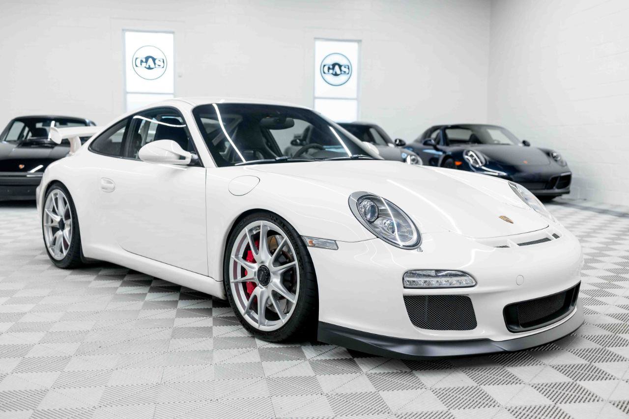 Used 2010 Porsche 911 GT3 RWD image 9
