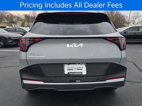 New 2026 Kia Sportage EX FWD image 4