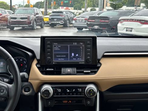 Used 2021 Toyota RAV4 XLE Premium FWD image 19