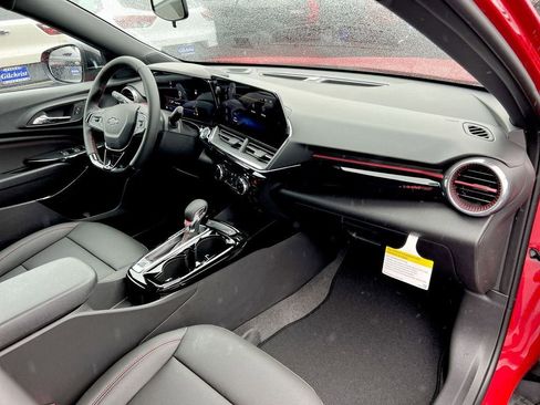 New 2026 Chevrolet Trax RS w/ Sunroof Package FWD image 23