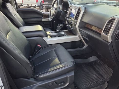 Used 2020 Ford F150 Lariat image 13
