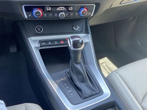 Used 2022 Audi Q3 2.0T Premium w/ Convenience Package AWD/4WD image 22