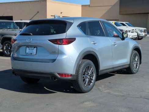 Used 2019 MAZDA CX-5 Touring FWD image 3