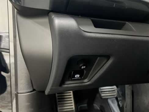 Used 2025 Chevrolet Corvette Stingray Coupe w/ Z51 Performance Package image 18