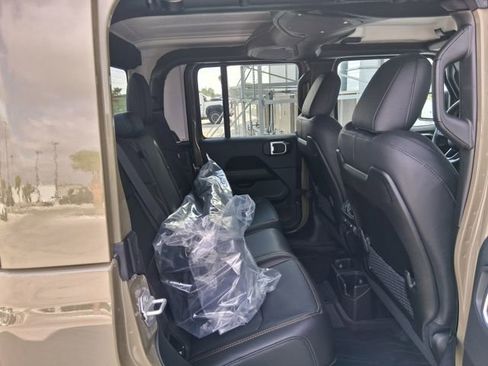 New 2026 Jeep Gladiator Sport image 23