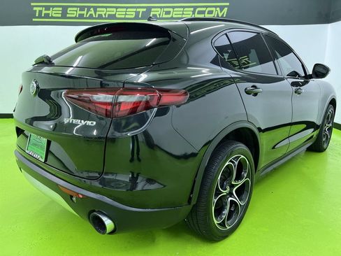 Used 2019 Alfa Romeo Stelvio Ti Sport w/ Quick Order Package 22S Sport AWD/4WD image 10