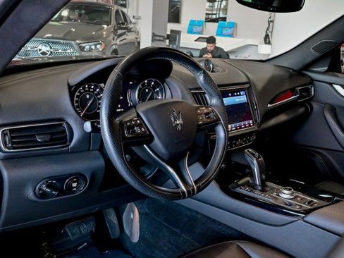 Used 2022 Maserati Levante GT image 14