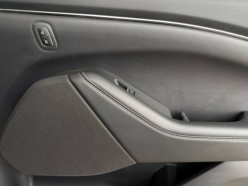 Used 2025 Ford Mustang Mach-E Select RWD image 19