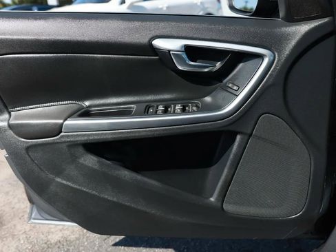 Used 2017 Volvo S60 T5 Inscription AWD/4WD image 38