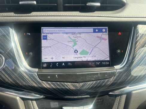 Used 2025 Cadillac XT6 Premium Luxury image 11