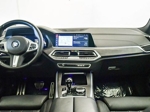 Certified 2022 BMW X5 xDrive40i w/ M Sport Package image 15