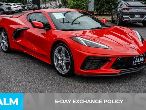 Used 2021 Chevrolet Corvette Stingray Preferred Cpe w/ Z51 Performance Package RWD image 4