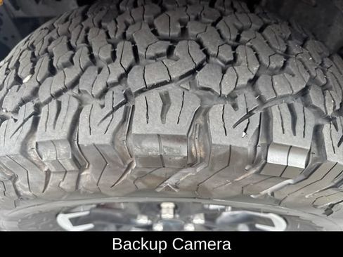Used 2024 Jeep Wrangler Unlimited Rubicon 4xe w/ Convenience Group AWD/4WD image 11