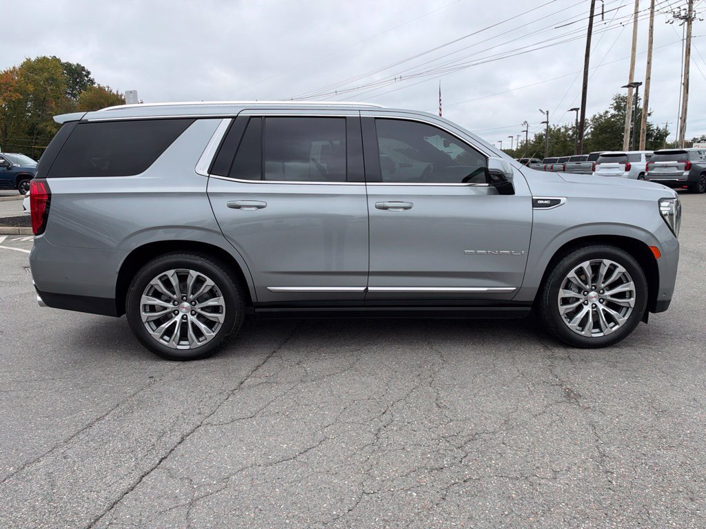 Used 2024 GMC Yukon Denali w/ Denali Reserve Package AWD/4WD image 8