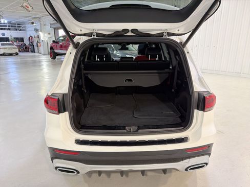 Used 2022 Mercedes-Benz GLB 250 image 27