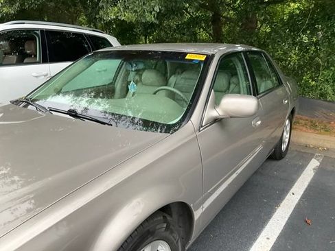 Used 2001 Cadillac De Ville w/ Comfort/Convenience Pkg FWD image 9