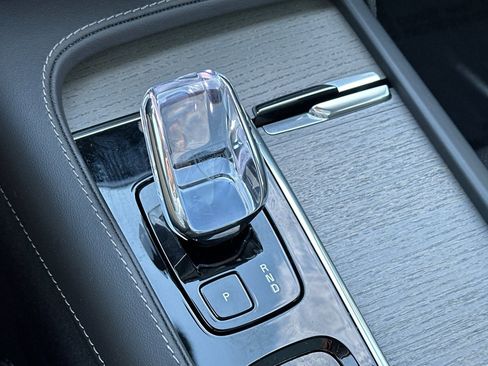 Certified 2025 Volvo XC90 T8 Ultra w/ Protection Package Premier image 26