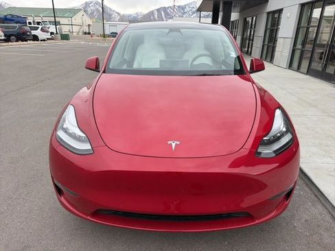 Used 2021 Tesla Model Y Long Range image 2
