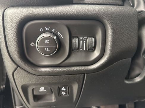 New 2026 RAM 1500 4x4 Crew Cab image 22