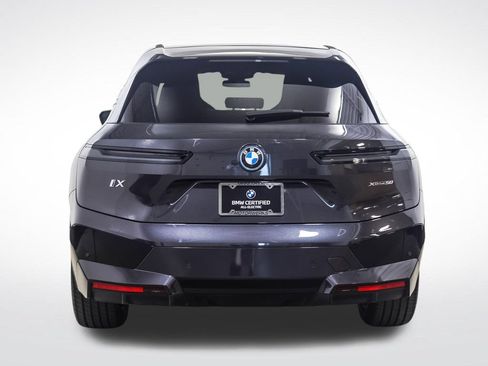Used 2024 BMW iX xDrive50 w/ Premium Package AWD/4WD image 4