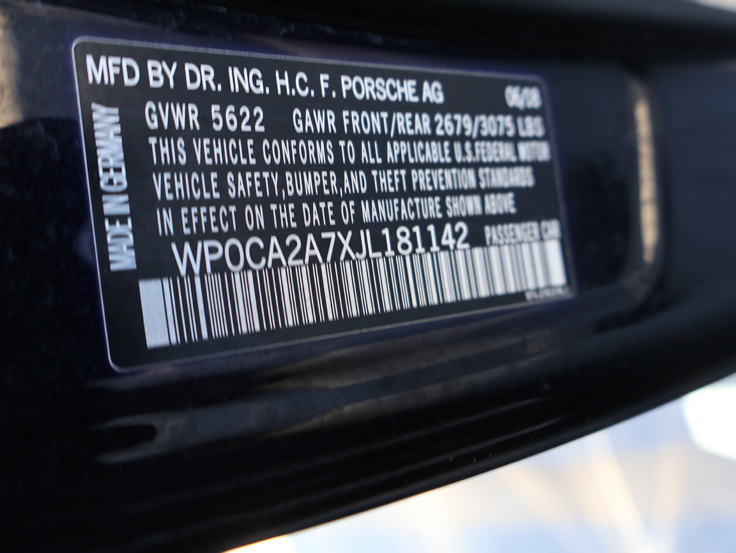 Used 2018 Porsche Panamera 4 AWD/4WD image 38