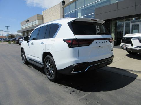 Used 2024 Lexus LX 600 F Sport AWD/4WD image 7